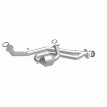 Load image into Gallery viewer, MagnaFlow Conv DF 01-03 Toyota Sienna 3.0L fr
