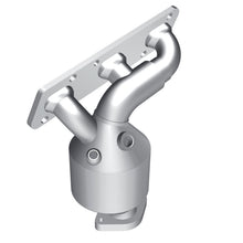 Load image into Gallery viewer, MagnaFlow Conv DF 00-01 Mazda MPV 2.5L Manifold
