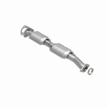 Load image into Gallery viewer, MagnaFlow Conv DF 98-00 Ford Ranger 4.0L/3.0L Rear / 98-00 Mazda B300 3.0L / B4000 4.0L Rear
