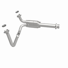Load image into Gallery viewer, MagnaFlow Conv DF GM 1500/2500/Suburban 5.0L
