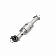 Load image into Gallery viewer, MagnaFlow Conv DF 05-09 Toyota Tacoma 4.0L P/S Rear
