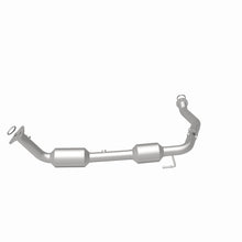 Load image into Gallery viewer, Magnaflow 07-10 Toyota Tundra 5.7L Direct Fit Converter
