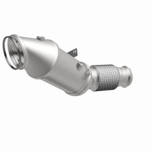 Load image into Gallery viewer, MagnaFlow 18-22 BMW 530e OEM Grade Federal / EPA Compliant Direct-Fit Catalytic Converter
