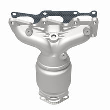 Load image into Gallery viewer, Magnaflow 07-10 Kia Sedona 3.8L California Grade CARB Compliant DF Manifold Catalytic Converter

