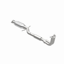 Load image into Gallery viewer, Magnaflow Conv DF 99-01 Hyundai Sonata 2.4L
