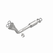 Load image into Gallery viewer, MagnaFlow Converter Direct Fit California Grade 96-98 Toyota 4Runner 2.7L
