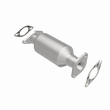 Load image into Gallery viewer, Magnaflow 11-13 Sorento 2.4L Underbody Direct Fit Converter
