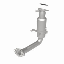 Load image into Gallery viewer, MagnaFlow Conv DF 00-02 Focus 2.0L OEM
