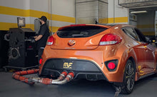 Load image into Gallery viewer, MagnaFlow Conv Universal 2.50 Midbed O2 Rear CA
