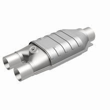 Load image into Gallery viewer, MagnaFlow Conv Univ 2/2.5 Single O2 Boss
