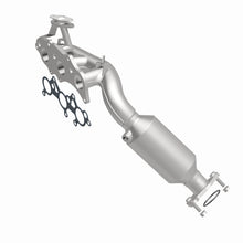 Load image into Gallery viewer, Magnaflow 2013 FJ Cruiser V6 4 OEM Manifold Direct Fit Converter
