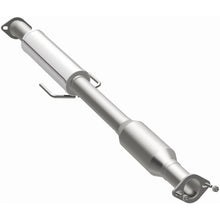 Load image into Gallery viewer, Magnaflow 12-14 Azera 3.3L Underbody Direct Fit Converter

