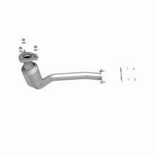 Load image into Gallery viewer, MagnaFlow Conv DF 04 Chevy Malibu 3.5L
