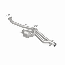 Load image into Gallery viewer, MagnaFlow Conv DF 01-03 Toyota Sienna 3.0L fr
