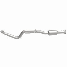 Load image into Gallery viewer, MagnaFlow 2009 Chevrolet Express 4500 V8 6.0L Right Underbody Catalytic Converter
