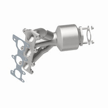 Load image into Gallery viewer, MagnaFlow Conv DF 05-07 Kia Sportage 2.7L Passenger Side
