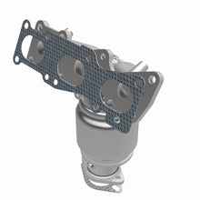 Load image into Gallery viewer, Magnaflow 07-10 Kia Sedona 3.8L California Grade CARB Compliant DF Manifold Catalytic Converter
