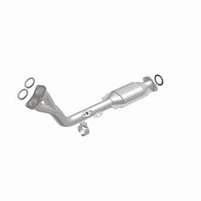 Load image into Gallery viewer, Magnaflow Conv DF 96-00 Toyota 4 Runner 2.7
