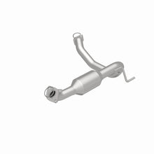 Load image into Gallery viewer, Magnaflow Conv DF 10-12 Toy FJ/4Runner 4.0L
