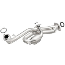Load image into Gallery viewer, MagnaFlow Conv DF 01-03 Toyota Sienna 3.0L fr
