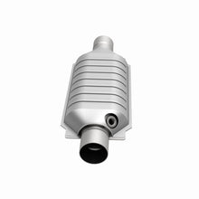 Load image into Gallery viewer, MagnaFlow Conv Univ 2.5 Single O2 Boss
