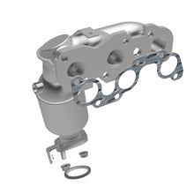 Load image into Gallery viewer, Magnaflow 01-03 Toyota Sienna 3.0L Direct Fit Converter
