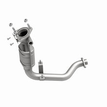 Load image into Gallery viewer, Magnaflow Conv DF 01-04 Ford Escape
