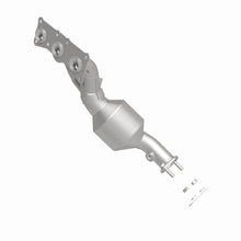 Load image into Gallery viewer, Magnaflow Conv DF 06-08 BMW Z4 3.0L rr
