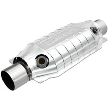 Load image into Gallery viewer, MagnaFlow Conv Univ 2.5 Dual O2 Boss
