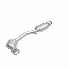 Load image into Gallery viewer, Magnaflow Conv DF 04 Forester 2.5L Rr CA
