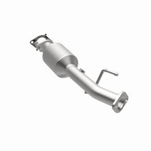 Load image into Gallery viewer, Magnaflow 13-15 NV200 2 Underbody Direct Fit Converter
