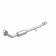 Load image into Gallery viewer, MagnaFlow Conv Direct Fit OEM 2001-2004 Toyota Sequoia Underbody
