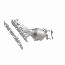 Load image into Gallery viewer, MagnaFlow Direct-Fit SS OEM Catalytic Converter 12-15 Hyundai Accent L4-1.6LGAS
