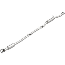 Load image into Gallery viewer, Magnaflow 16-17 Hyundai Tucson L4 2.0 OEM Underbody Direct Fit Catalytic Converter
