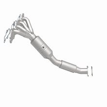 Load image into Gallery viewer, Magnaflow 08-10 Ford Focus 2.0L Direct Fit Converter
