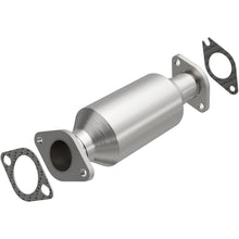 Load image into Gallery viewer, Magnaflow 11-13 Sorento 2.4L Underbody Direct Fit Converter
