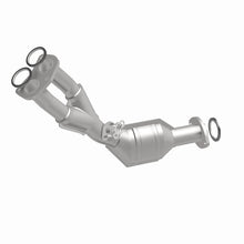 Load image into Gallery viewer, MagnaFlow Conv DF 01-04 Toyota Tacoma 2.7L
