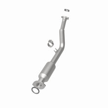 Load image into Gallery viewer, MagnaFlow Converter Direct Fit California Grade 96-98 Toyota 4Runner 2.7L
